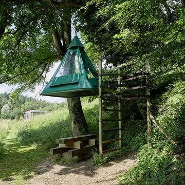 Séjour insolite dans une tente suspendue (pour 2 personnes)