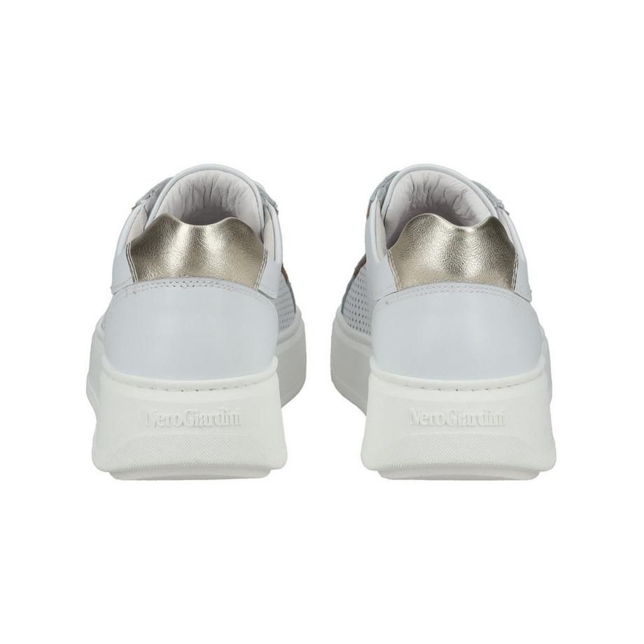 Nero Giardini Perforierte Plateausneaker  
