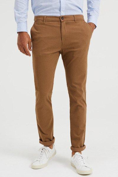 WE Fashion  Heren Slim Tapered Effen Chino 