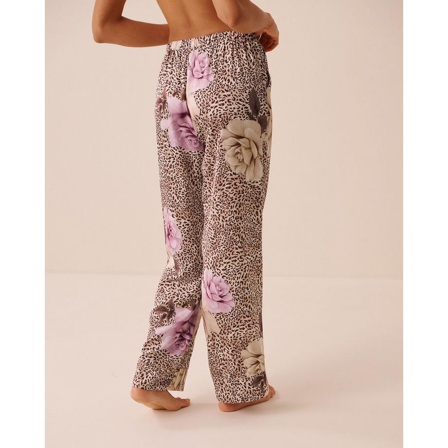 La Vie En Rose Satinhose mit floralem Leopardenmuster  