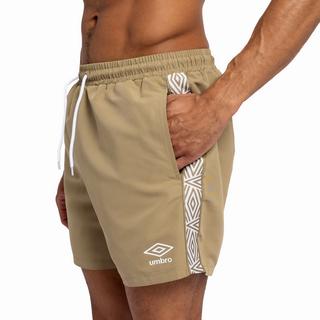 Umbro Badeshorts mit geometrischem Muster  