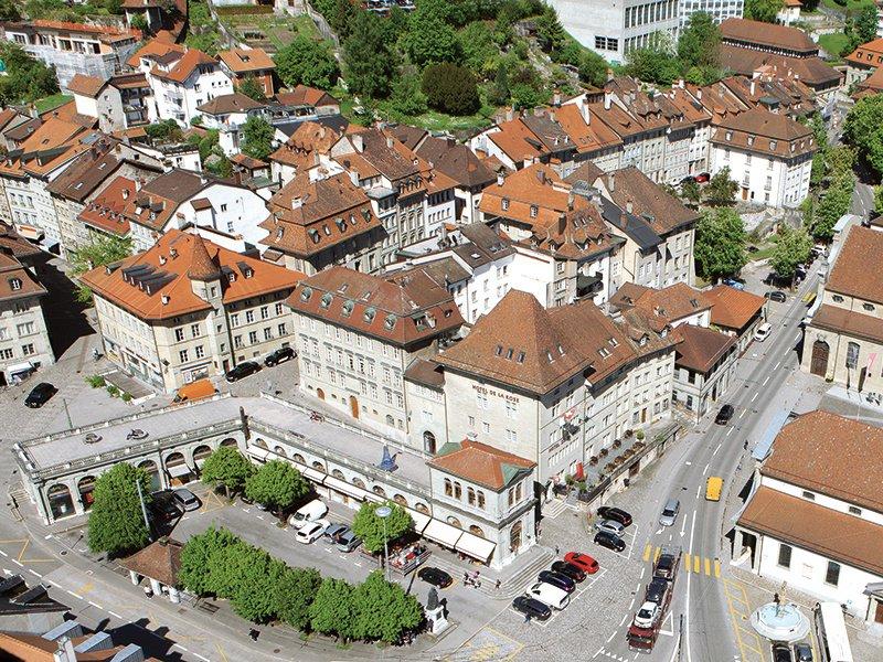 Smartbox  À la découverte de Fribourg : 1 nuit de charme en chambre supérieure à l'Hôtel de la Rose - Coffret Cadeau 