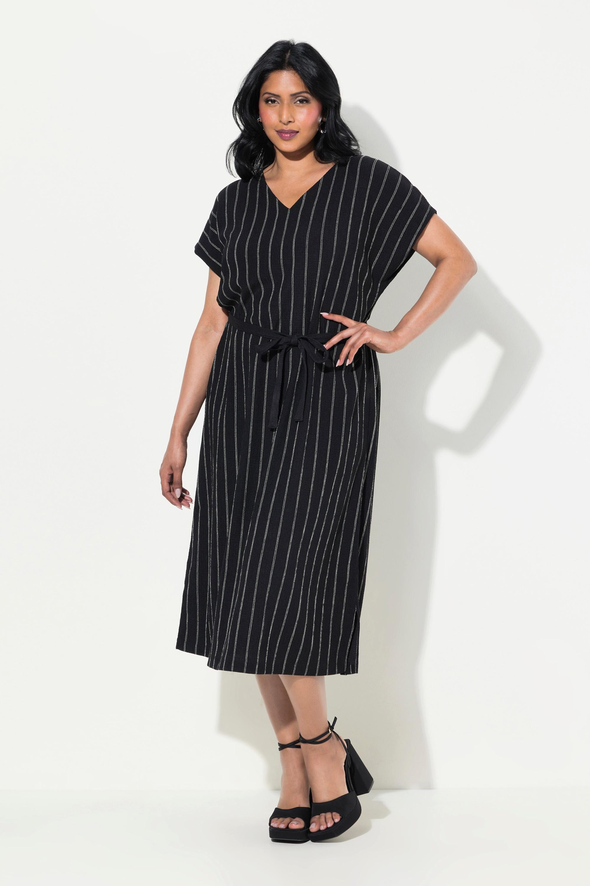 Ulla Popken  Robe mini en jersey texturé sans manches. Décolleté en V 