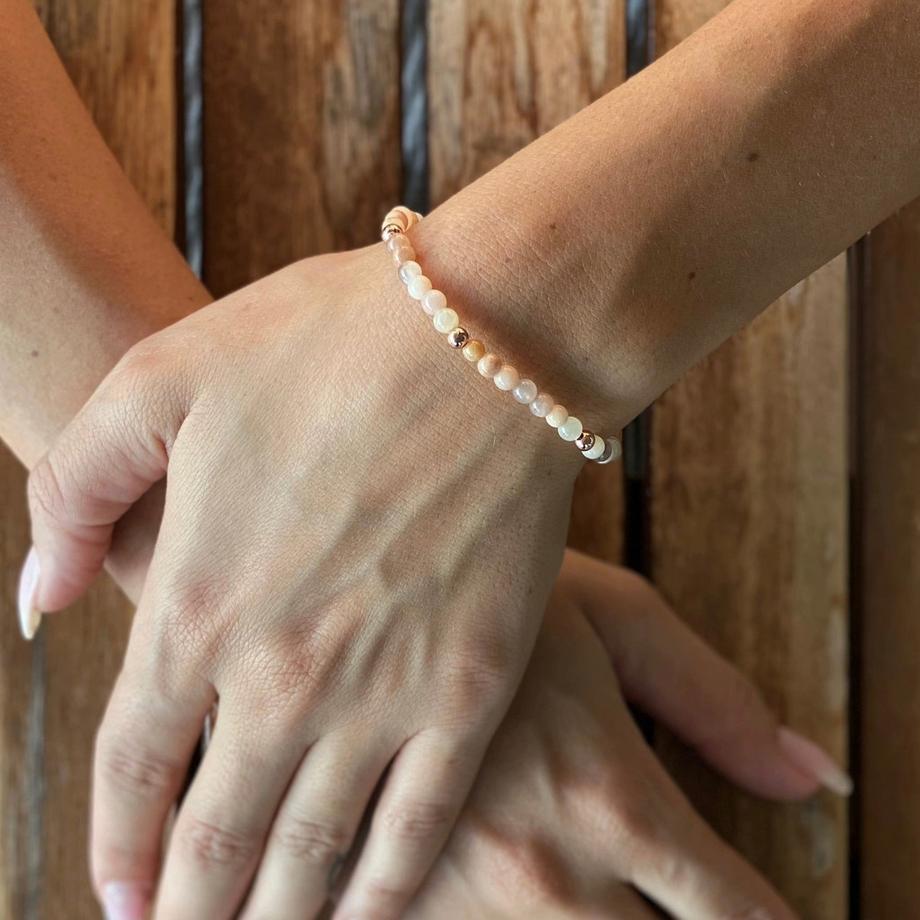 Balibay  Bracelet Zelia avec pierre de lune cannelle et pierre de soleil 