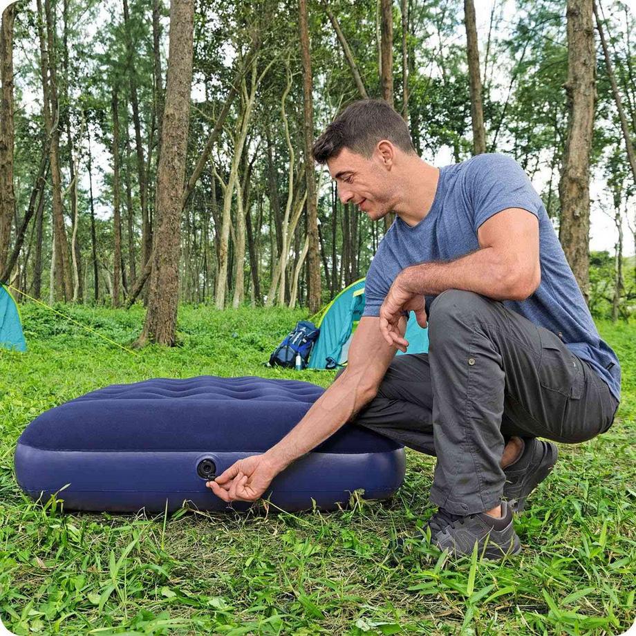 B2X Aufblasbare Matratze 188x99x22 cm mit integrierter Fusspumpe  