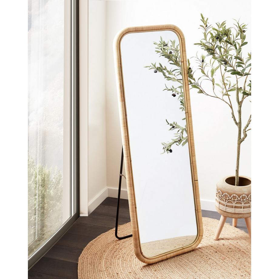 Beliani Miroir sur pied en Rotin Boho MALANGE  