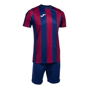 set aus trikot, shorts und socken