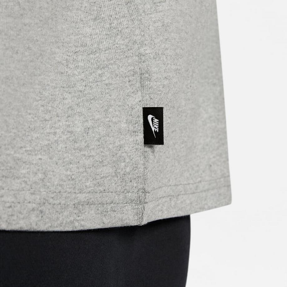 NIKE Sportswear Club-L T-Shirt  