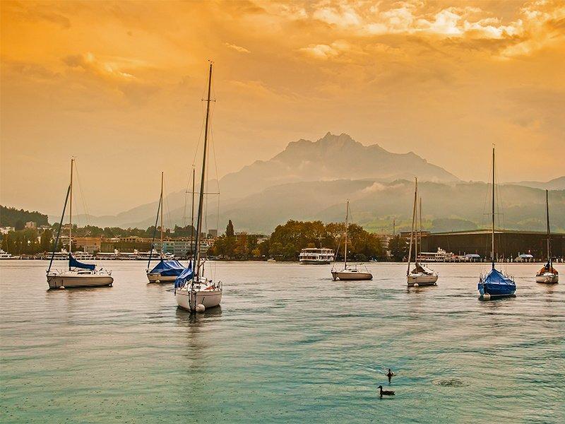 Smartbox  Excursion en bateau de 3h sur le lac des Quatre-Cantons pour 4 personnes à Lucerne - Coffret Cadeau 