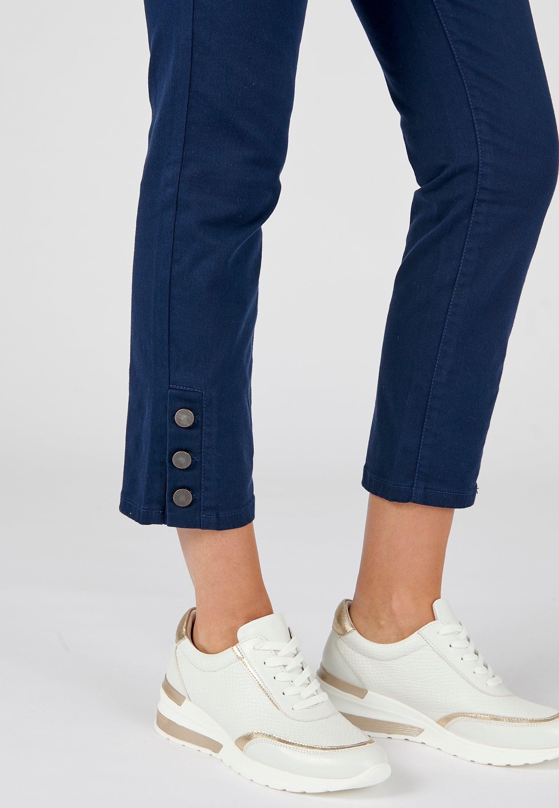 Damart  Pantalon 7/8ème boutons bas de jambes. 