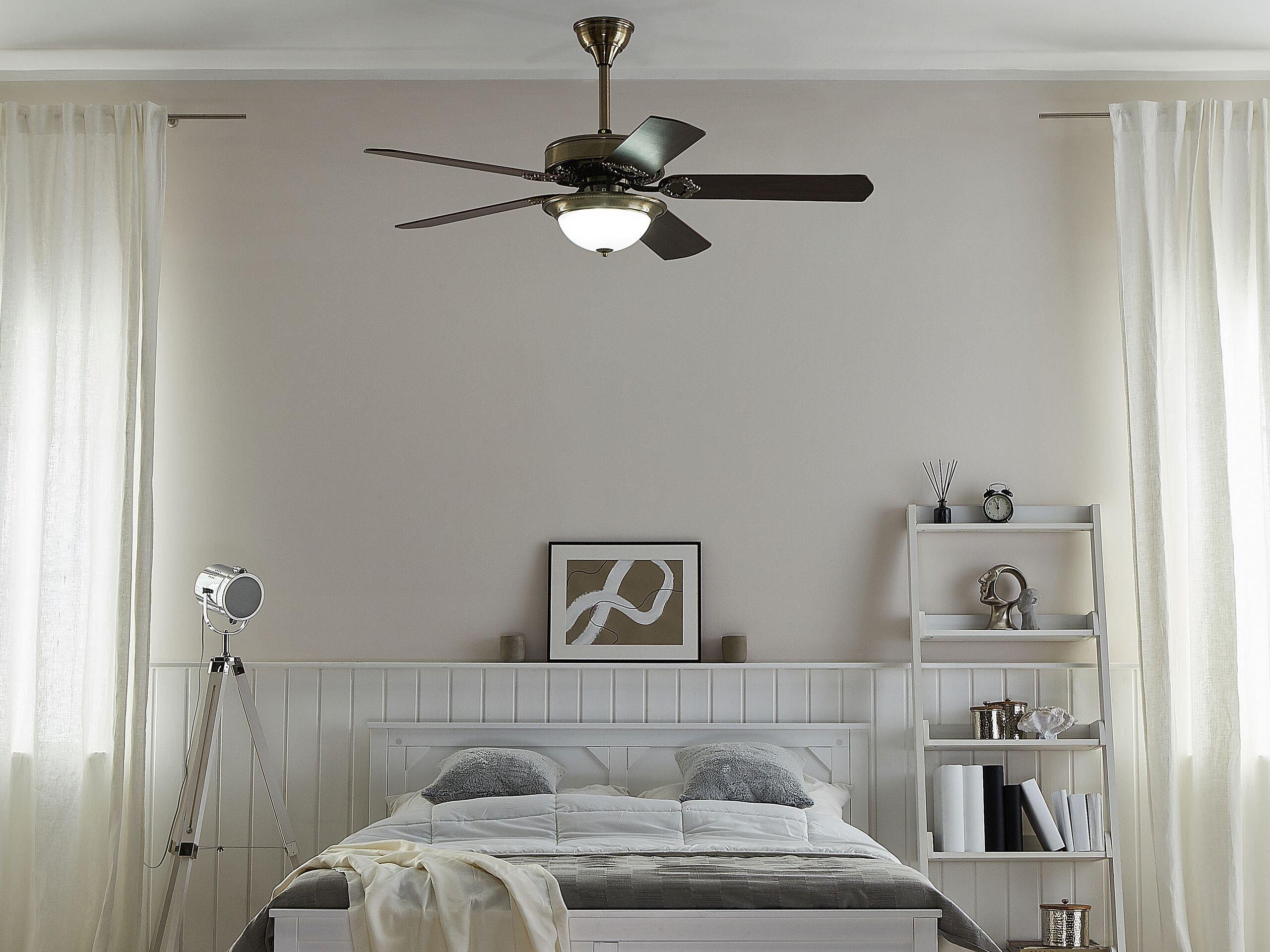 Beliani Ventilateur de plafond avec lampe en MDF Rétro BEGEJ  