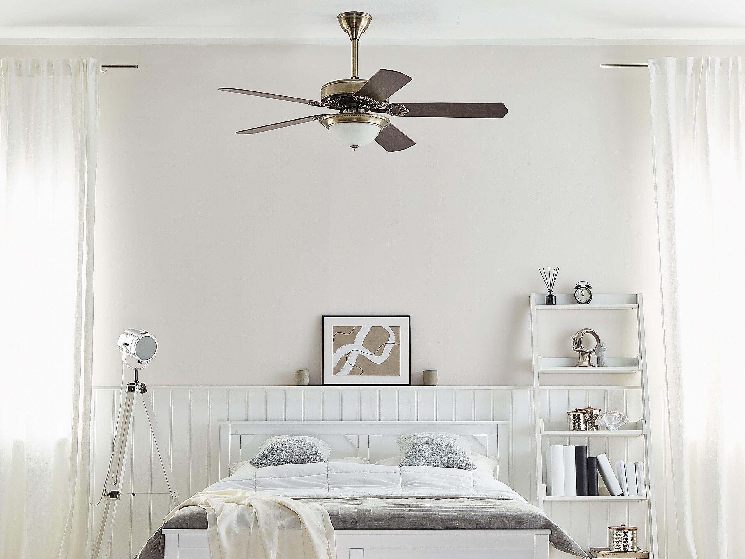 Beliani Ventilateur de plafond avec lampe en MDF Rétro BEGEJ  