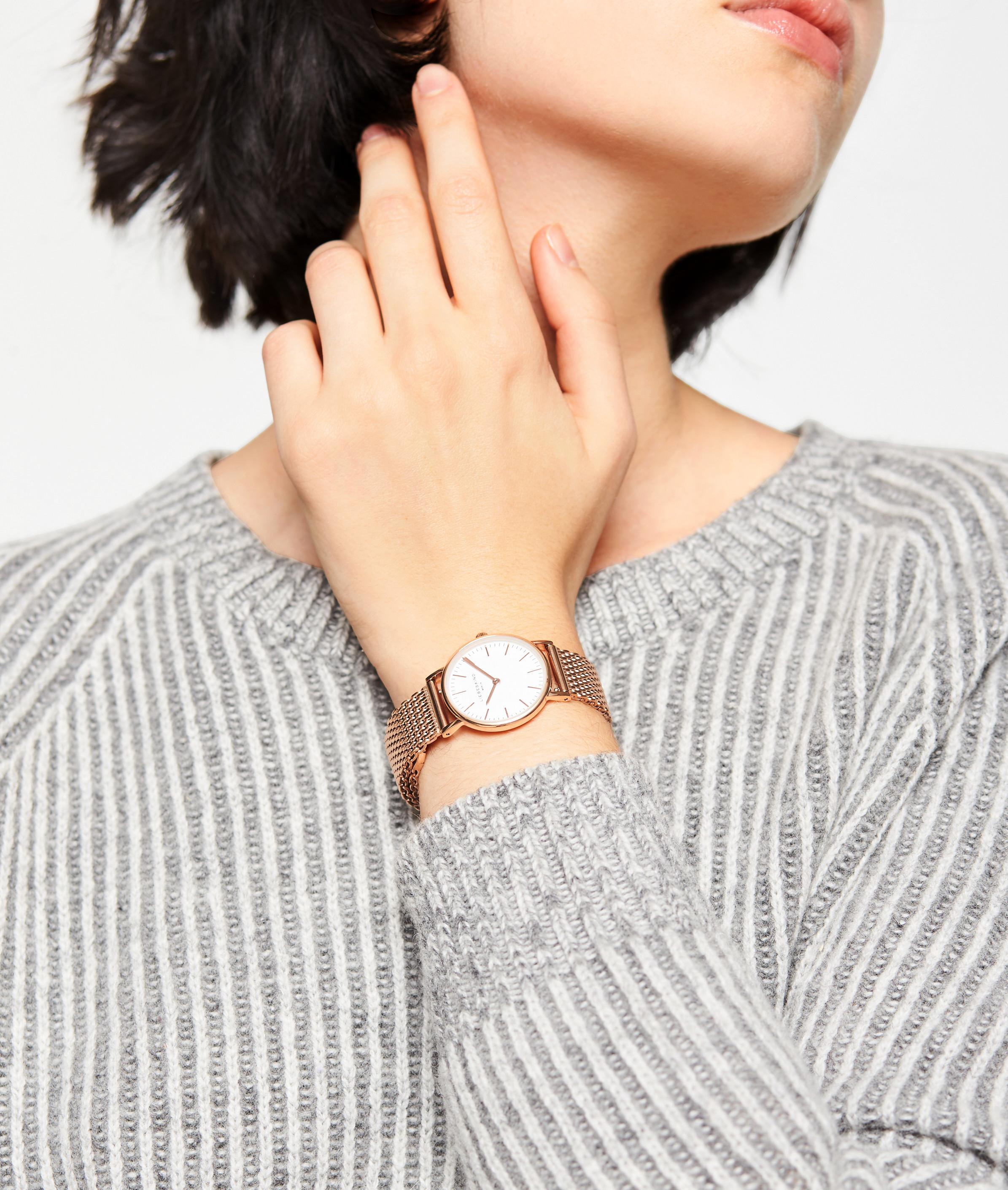 LIEBESKIND  Minimalistic Mini Armbanduhr 