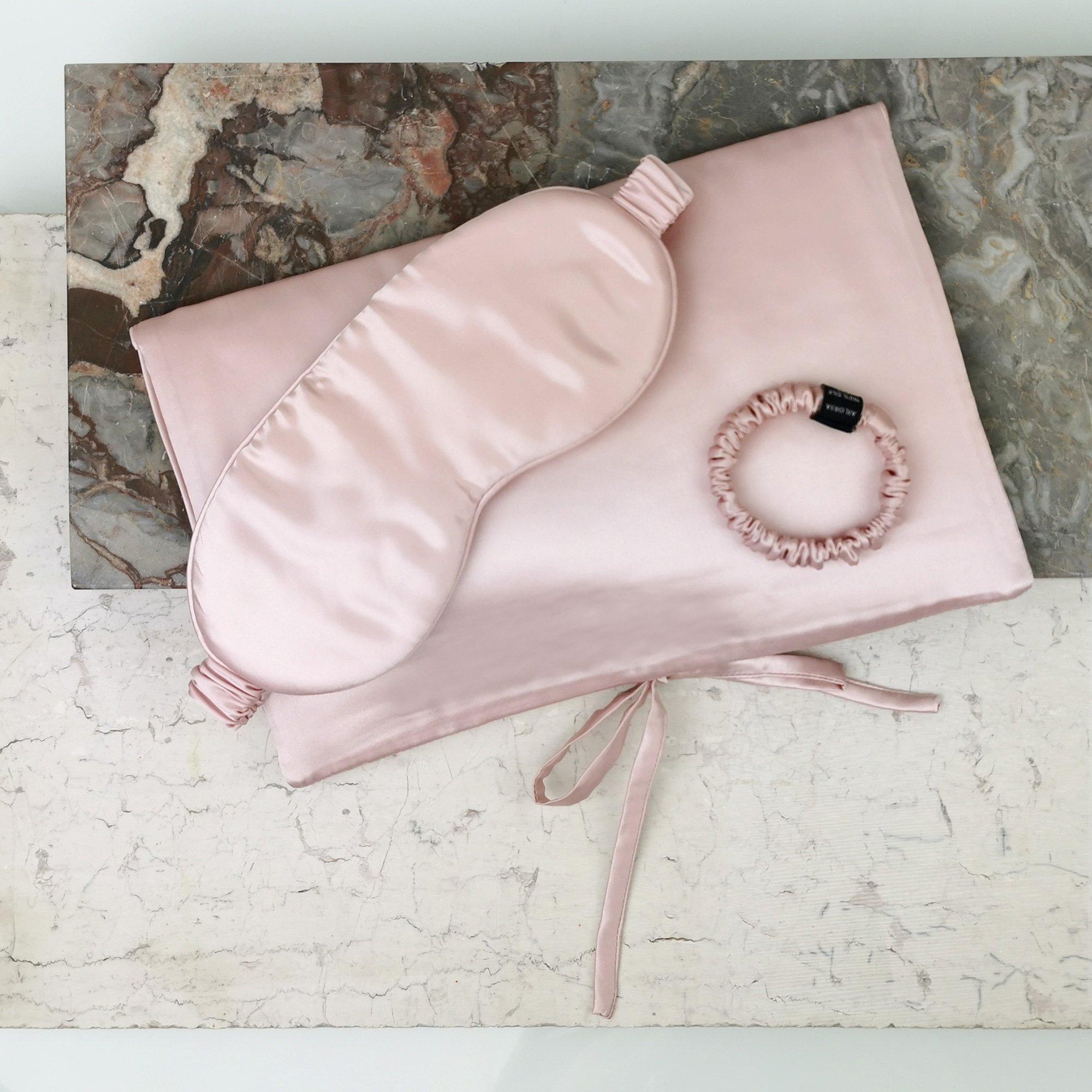 AILORIA  TRAVEL SET BEAUTY S Pochette, masque de nuit et chouchou S en soie 