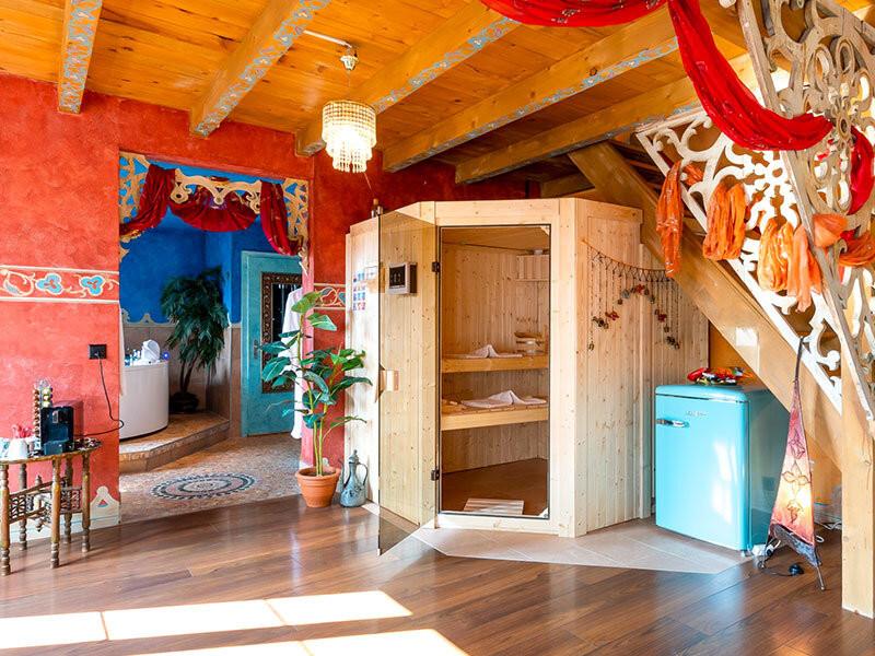 Smartbox  Romantik pur im Love Room mit Abendessen und privatem Spa am Thunersee - Geschenkbox 