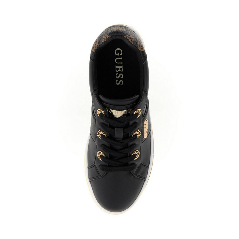 GUESS Sneakers Stew  