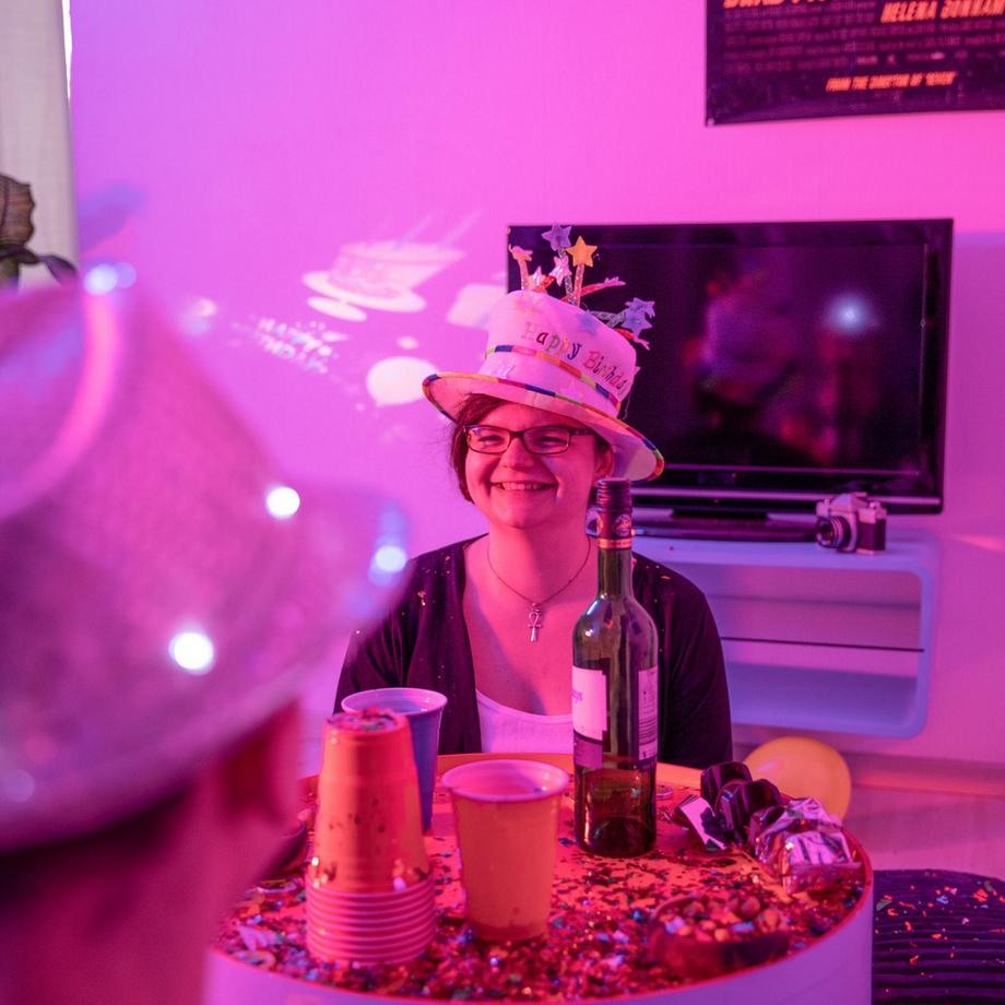 B2X  Alles Gute zum Geburtstag Hut Kuchen 