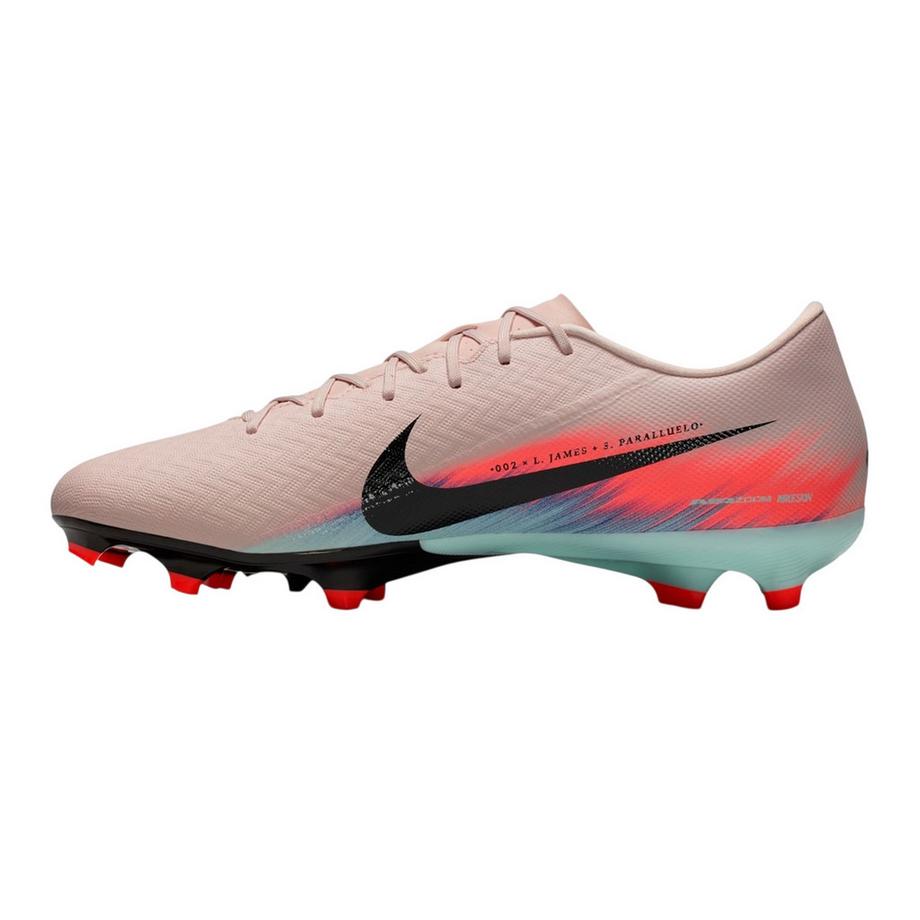 NIKE Chaussures de foot terrain ferme Zoom Mercurial Vapor 16  