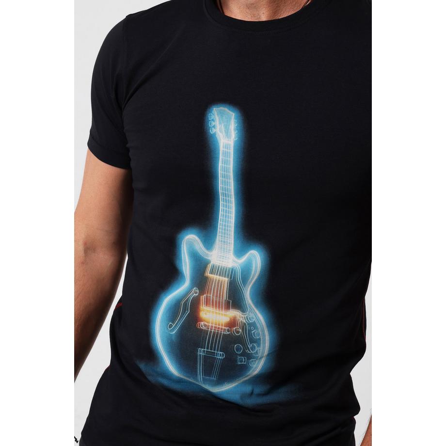 Joe Browns T-Shirt mit Neon-Gitarre  