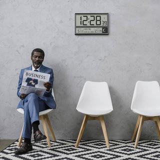 TFA Dostmann Horloge radiopilotée numérique XL avec lever de soleil et coucher de soleil  