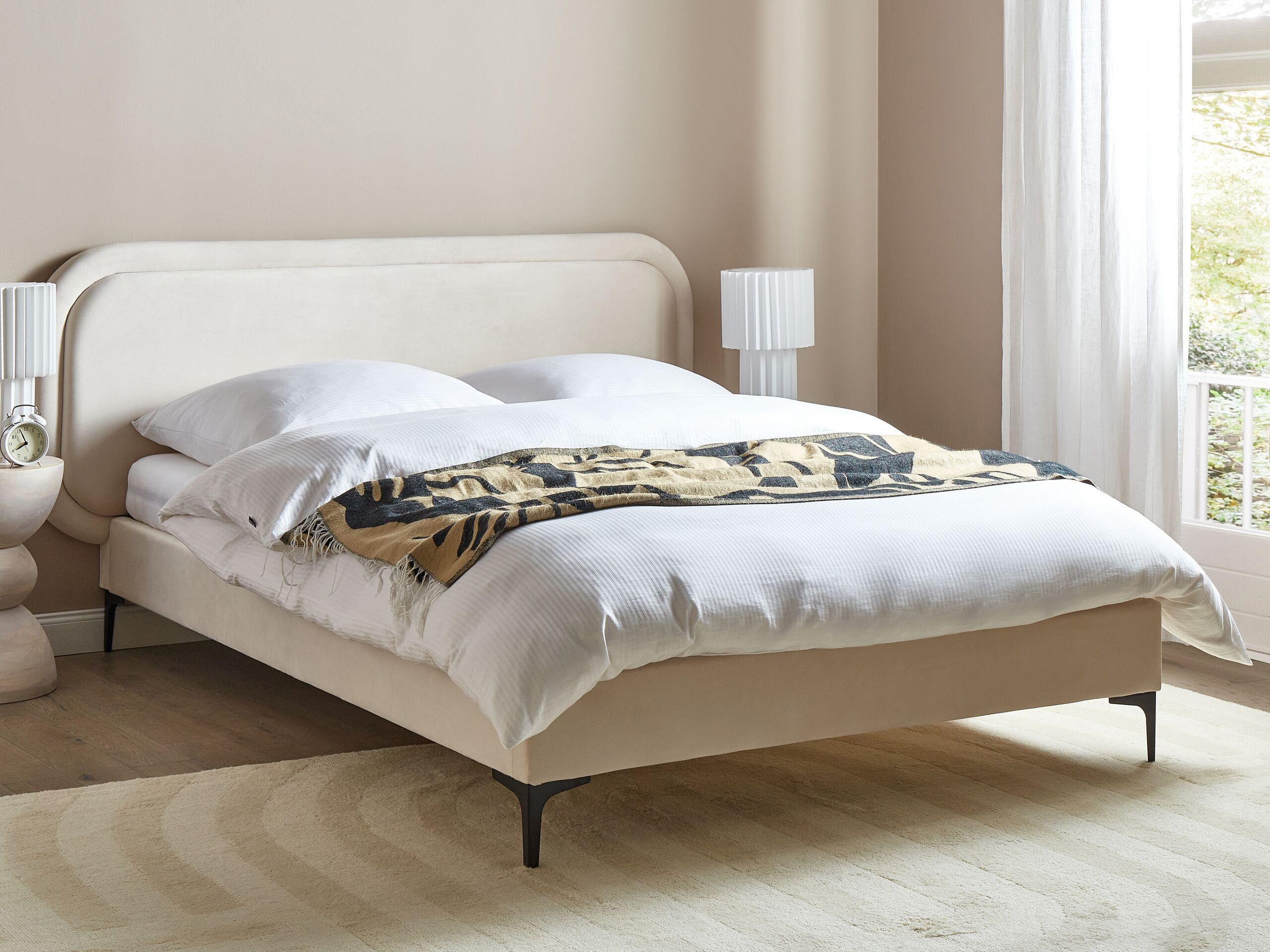 Beliani Bett mit Lattenrost aus Samtstoff Modern SUZETTE  