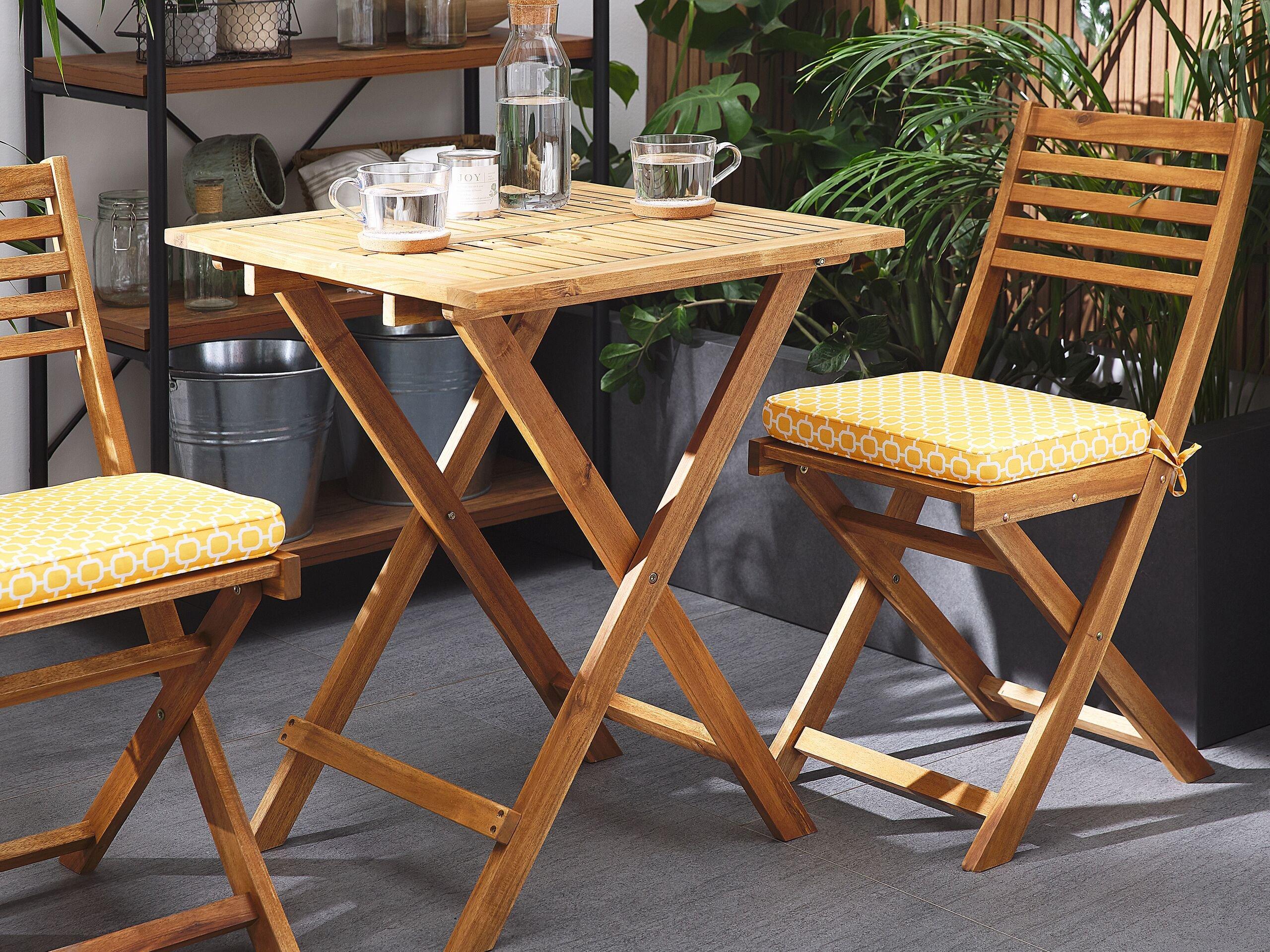 Beliani Bistro Set aus Akazienholz Klassisch FIJI  