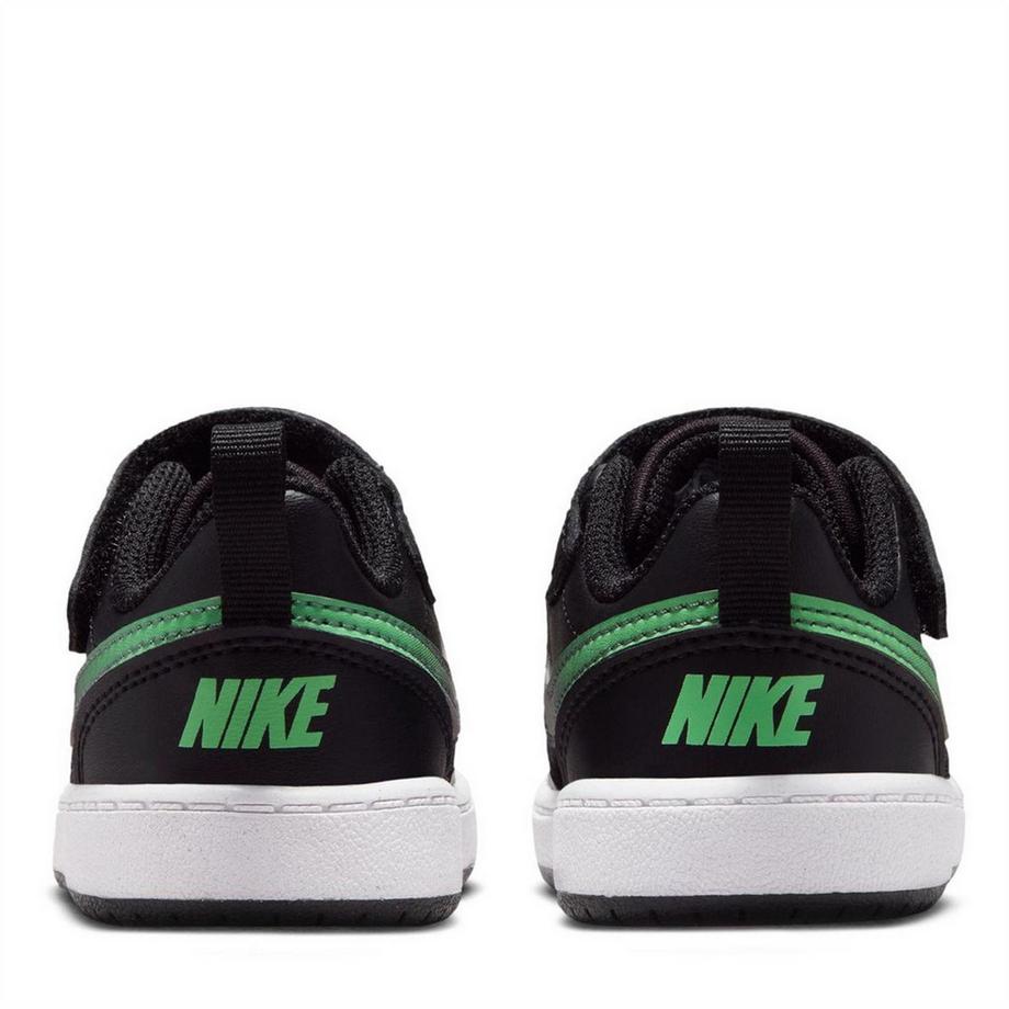 NIKE Baskets Court Borough en Cuir  