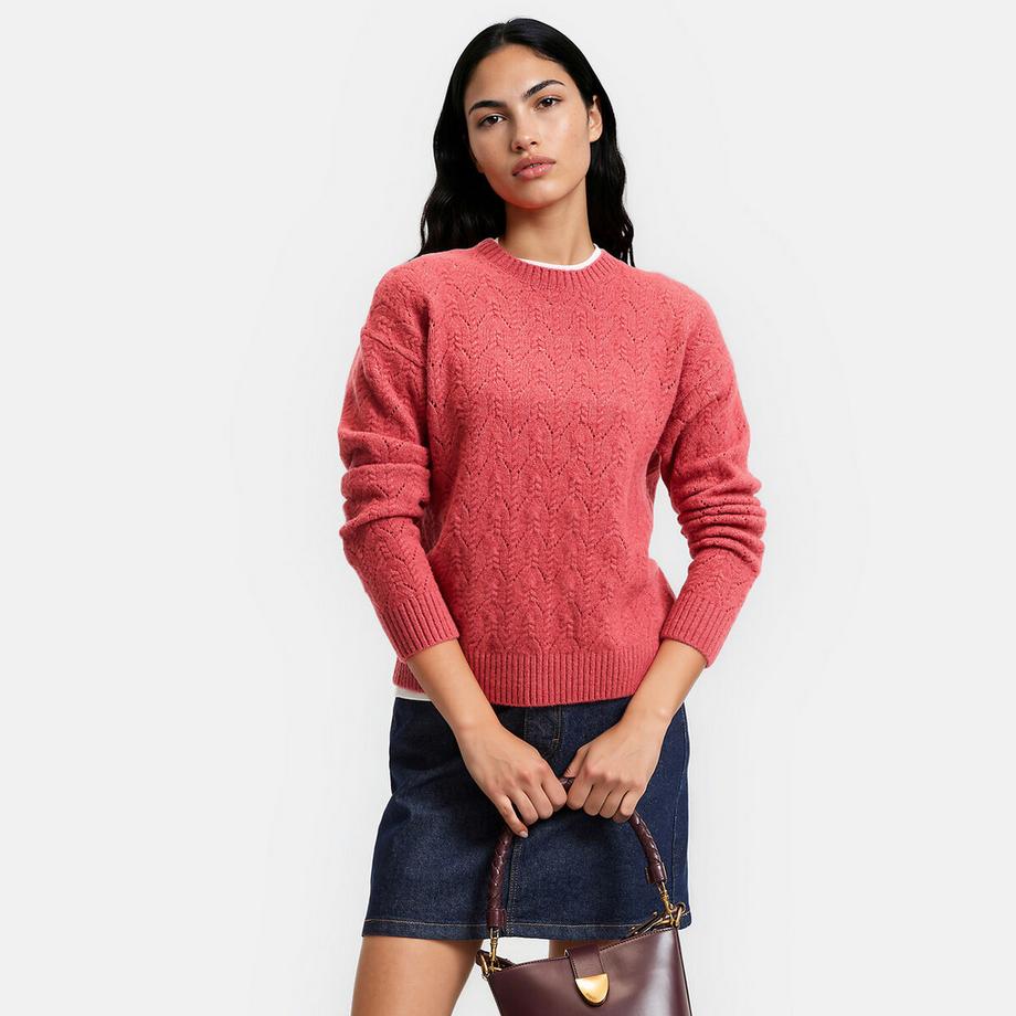 Pull col rond en maille torsadée ajourée
