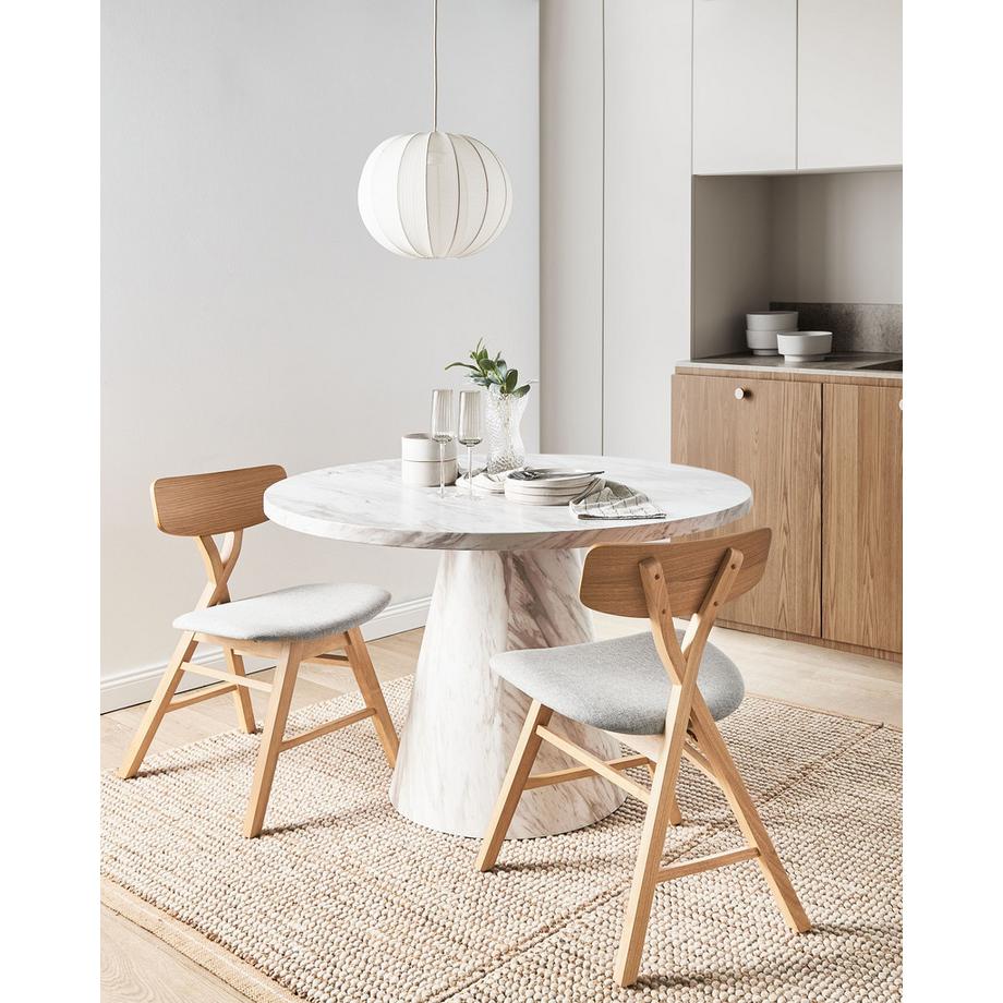 Beliani Esszimmerstuhl 2er Set aus Gummibaumholz Retro LELAND  