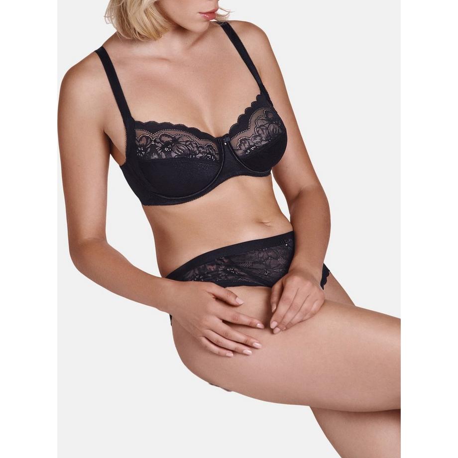 Lisca Evelyn Brasiliana  