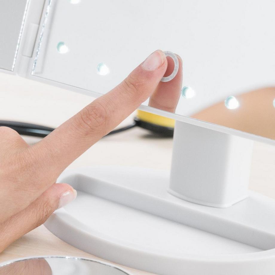 InnovaGoods  Miroir grossissant 4 en 1 avec lumières LED 