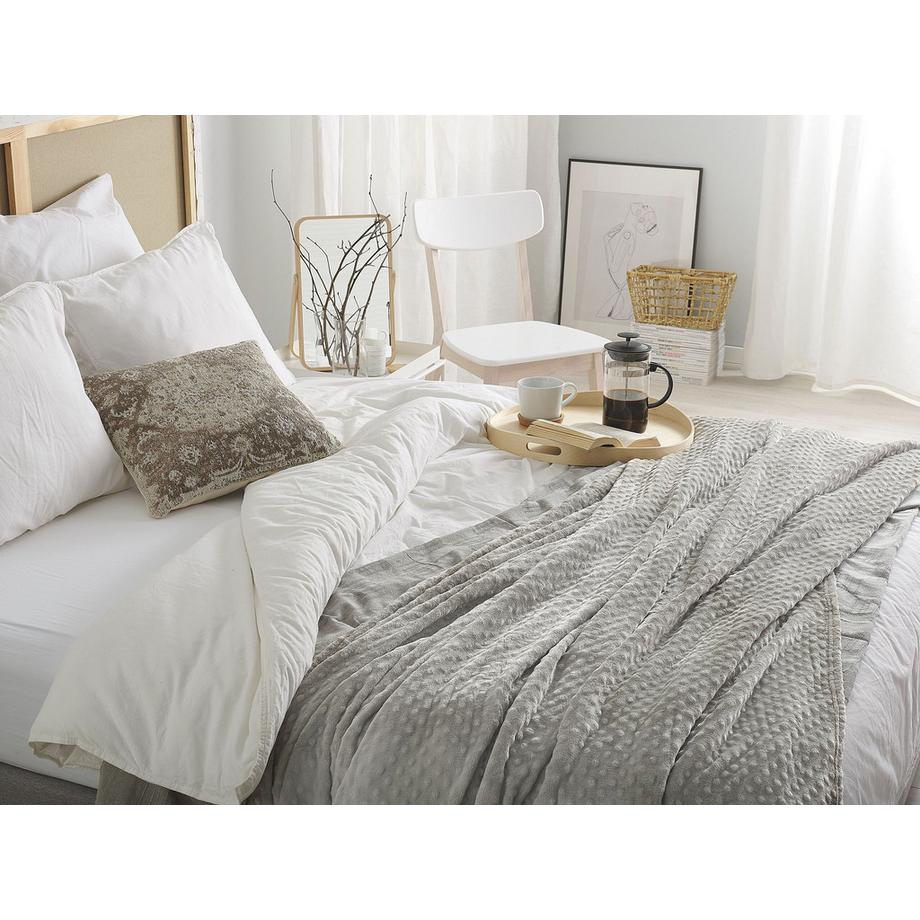 Beliani Couverture en Tissu Scandinave SAMUR  