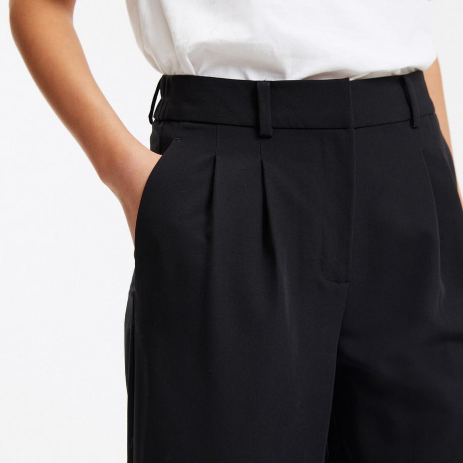 La Redoute Collections Weite Bundfaltenhose Knöchellang  