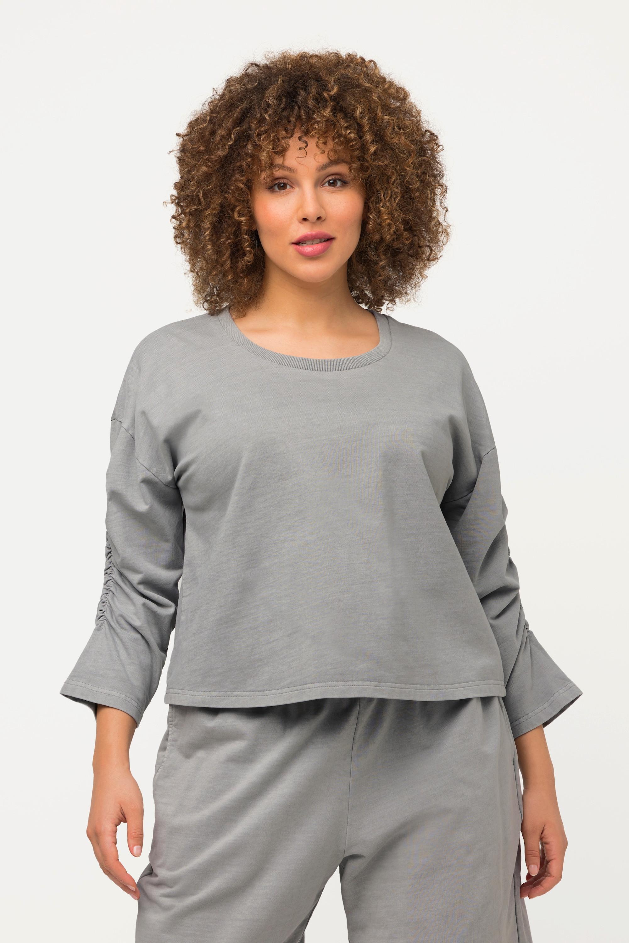 Ulla Popken  Sweat-shirt court et oversized. Col rond, manches 3/4. 