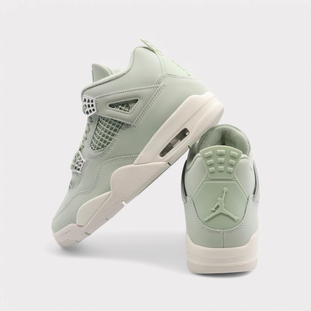 NIKE  Air Jordan 4 - Seafoam Sail 