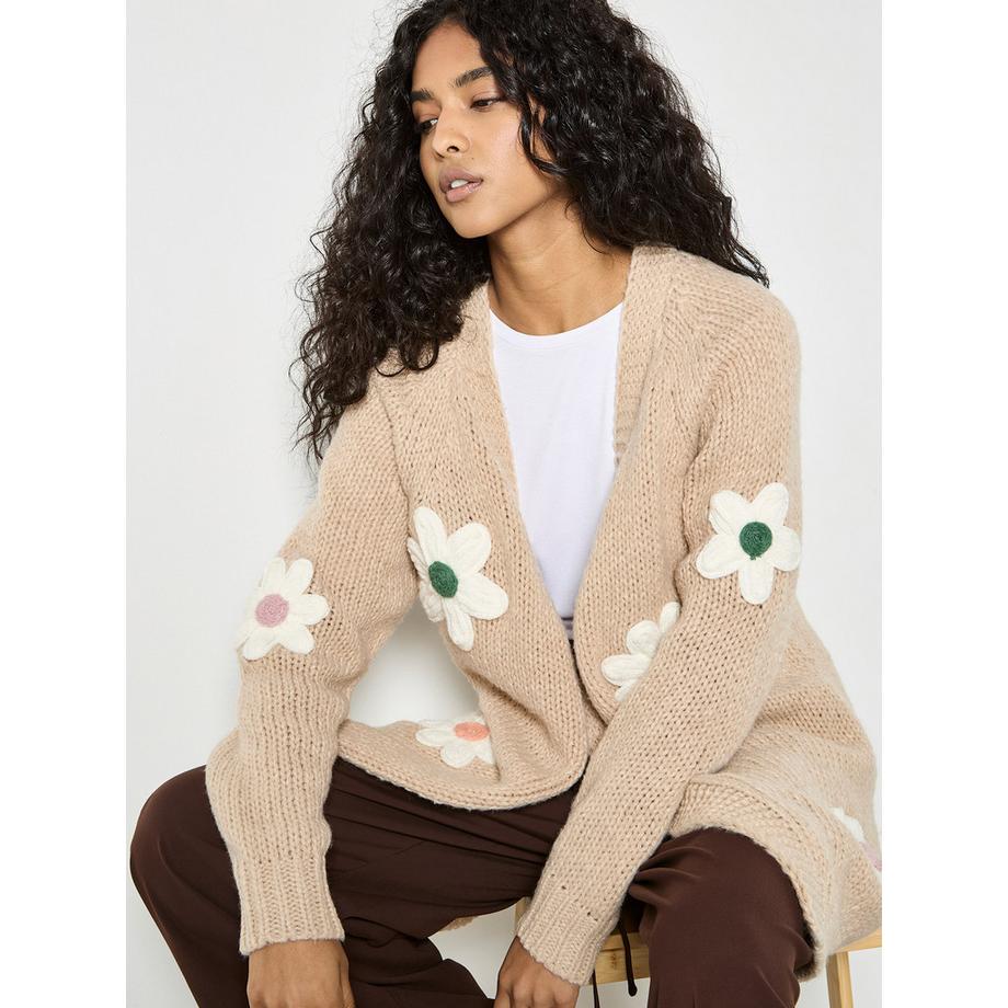 APRICOT Cardigan en maille épaisse marguerites 3D  