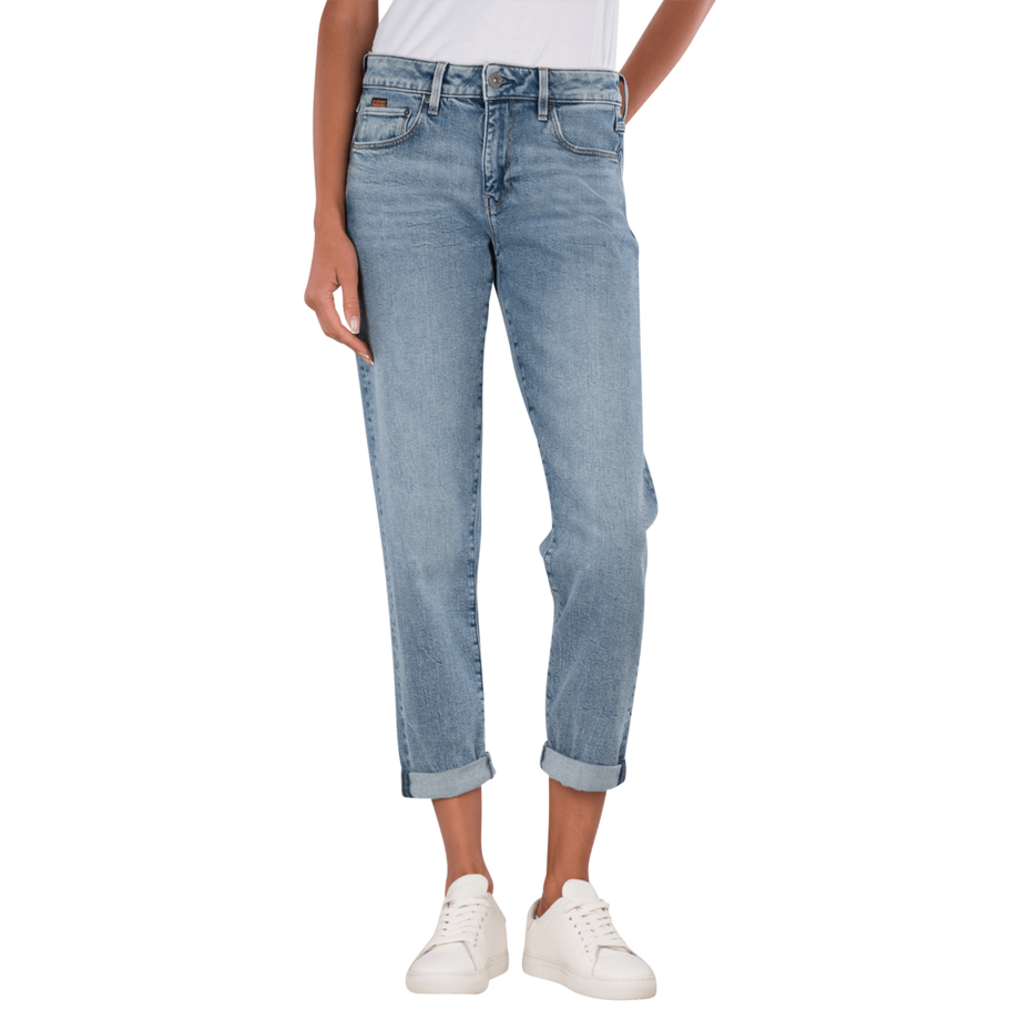Kate Jeans Boyfriend