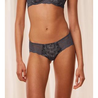 Triumph Sensual Spotlight Hipster  