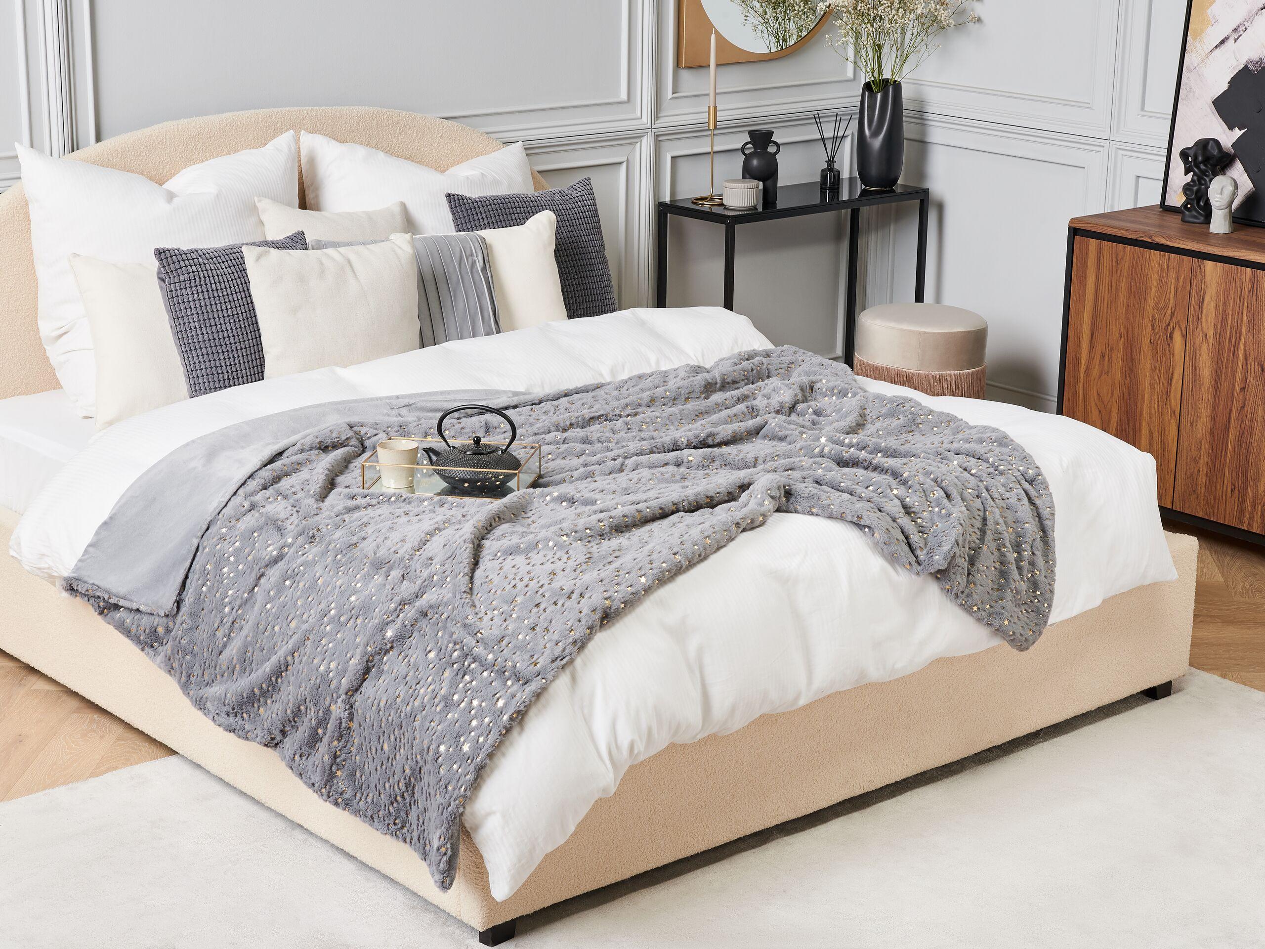 Beliani ALAZEYA Couverture Polaire Moderne en Polyester  