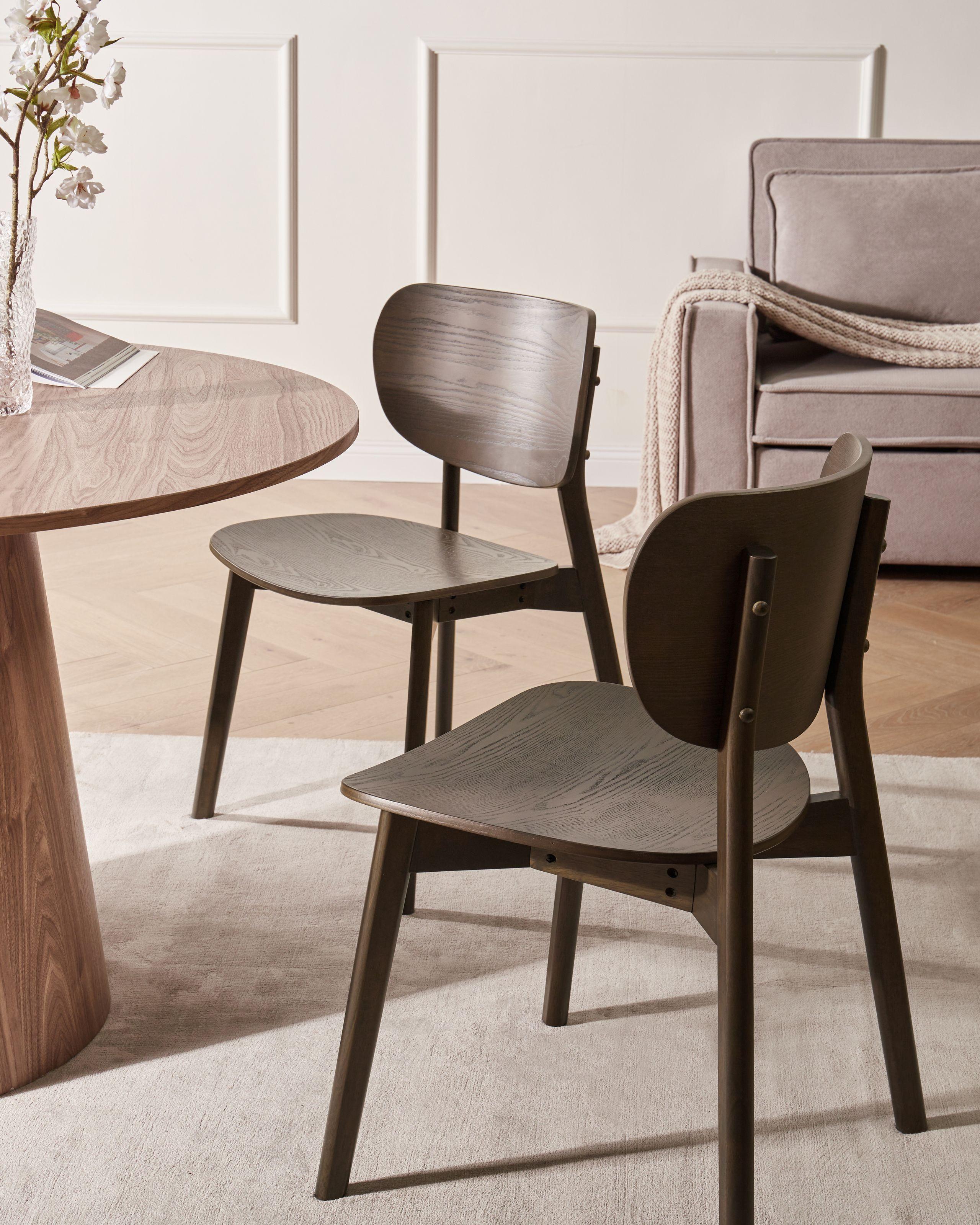 Beliani Esszimmerstuhl 2er Set aus Gummibaumholz Skandinavisch OVERLY  