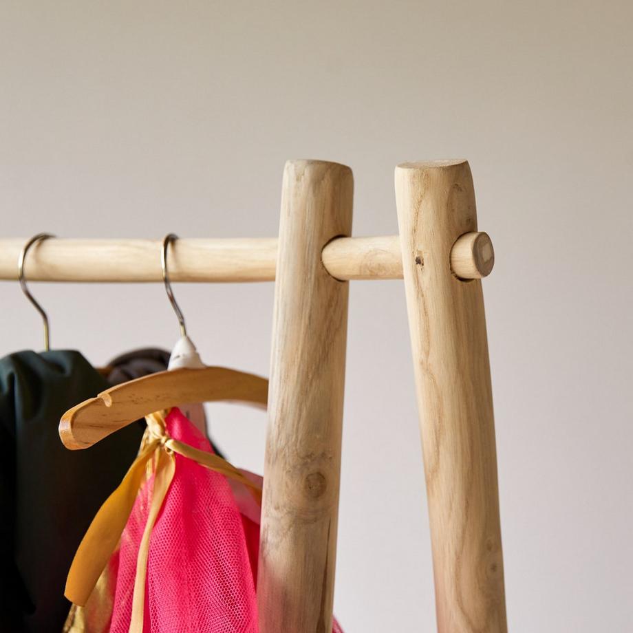 Tikamoon Appendiabiti semplice per bambini in teak massello Kilim  