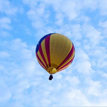 Vol en montgolfière sur les 3 Lacs - avec 1 nuit incluse (pour 2 personnes)