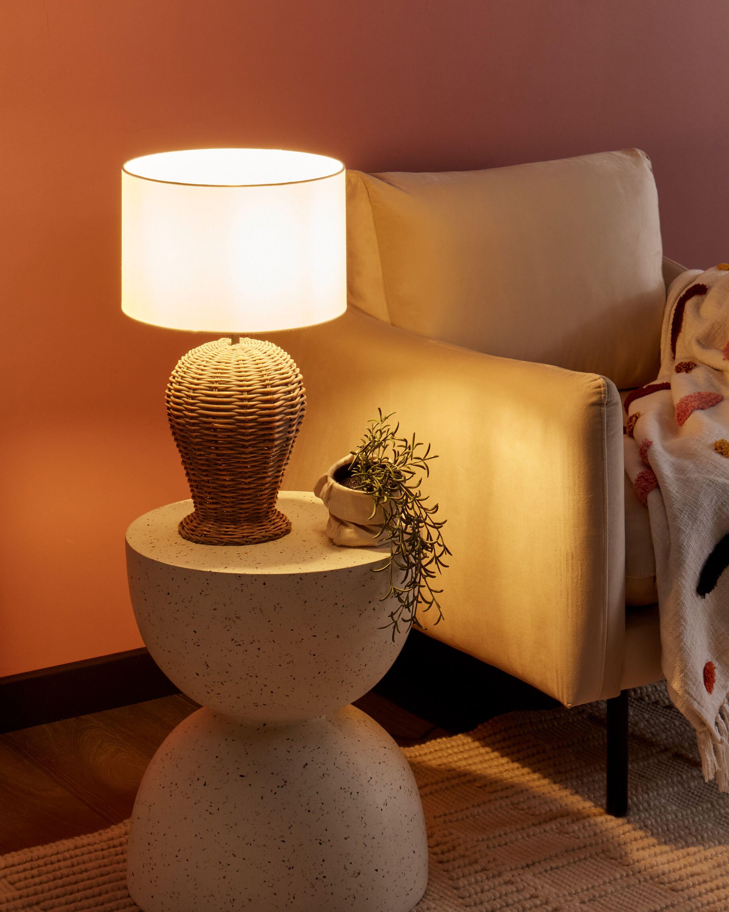 Beliani Tischlampe aus Rattan Boho FURELOS  