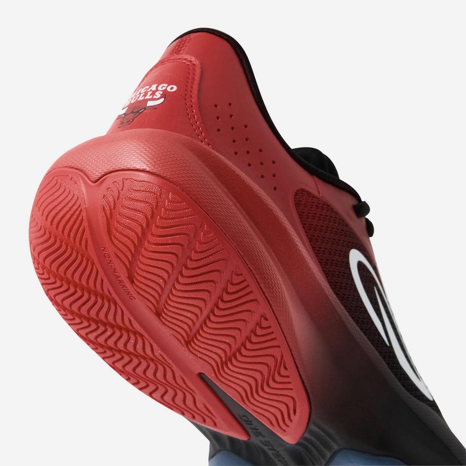 KIPSTA Fast 500 Low Basketballschuhe Niedrige Unisex-Basketballschuhe NBA Chicago, Fast 500, Schwarz & Rot 