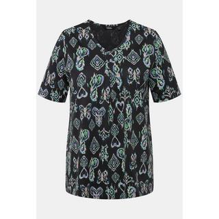 Ulla Popken  T-shirt dal taglio svasato con pieghe decorative, scollo a V e mezze maniche 