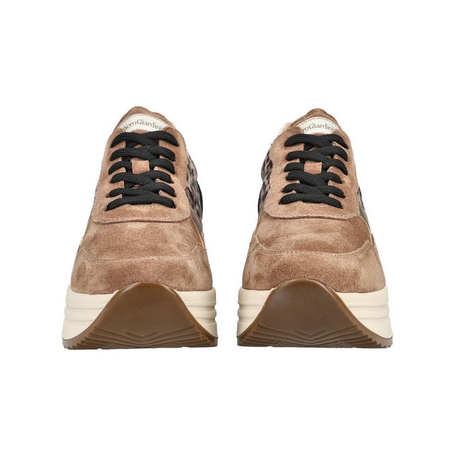 Nero Giardini Sneaker con plateau e stampa leopardo  