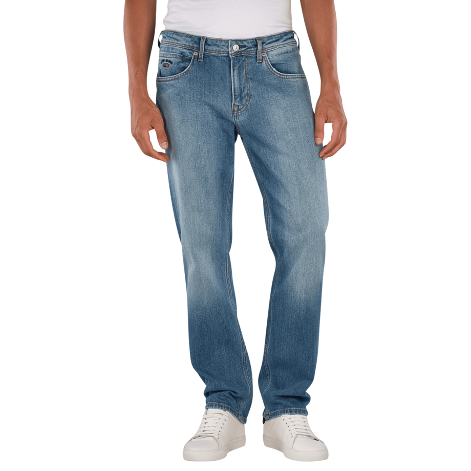 Cash Straight Fit