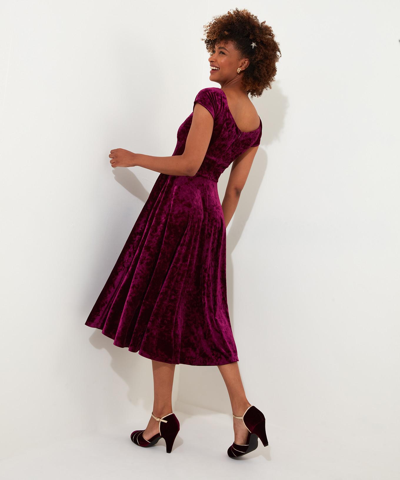 Joe Browns  Velours Kleid mit Sweetheart-Ausschnitt 