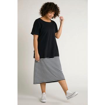 Robe Bellieva en jersey, coupe oversized avec fond de robe et manches courtes. Coton bio, GOTS