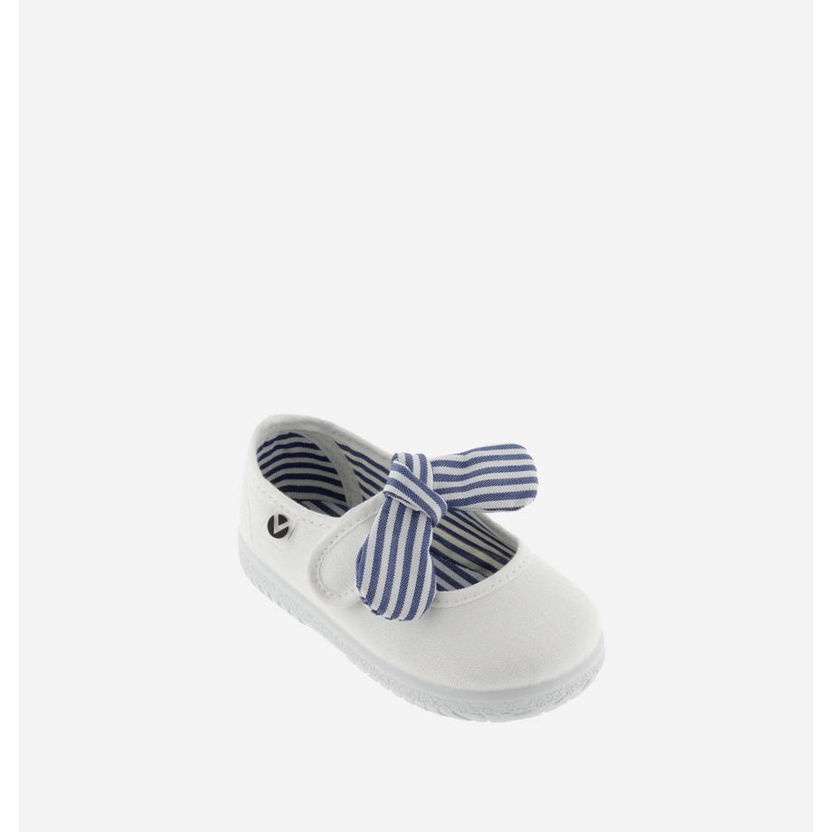 Victoria Ojalá Mercedes Sneakers  